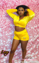 Load image into Gallery viewer, The Queen’s Jet Set